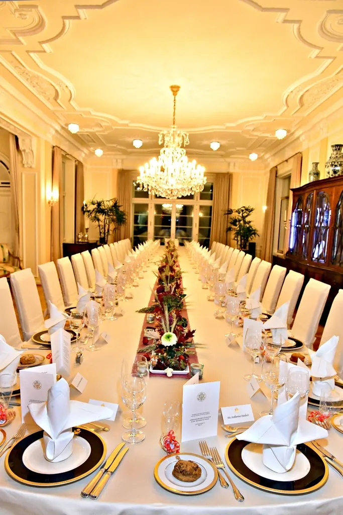 Lần đầu gặp gỡ